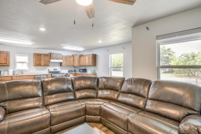 2 Mi to Dtwn Centrally Located Abilene Home!